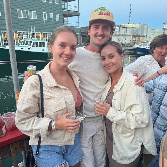 Meet your Posher, Abby - Picture 2 of 2